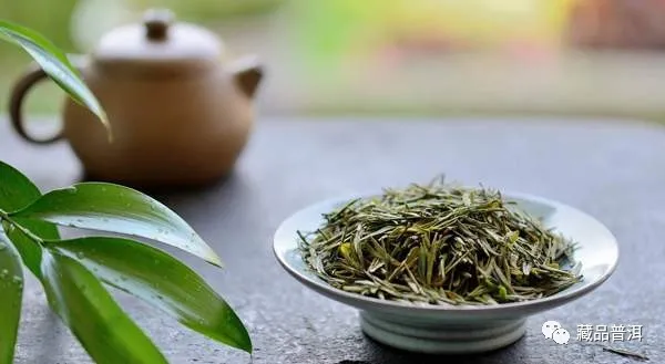 名家谈茶 | 梁实秋：喝茶，要喝好茶，清茶是一种风雅